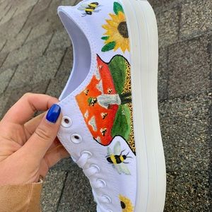 converse flower boy